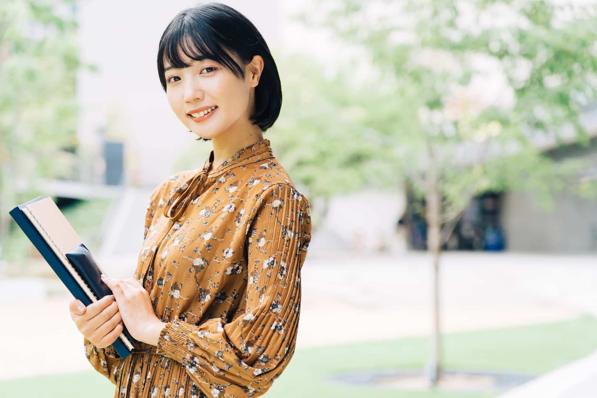 マウスピース矯正で綺麗な歯並びになった女性